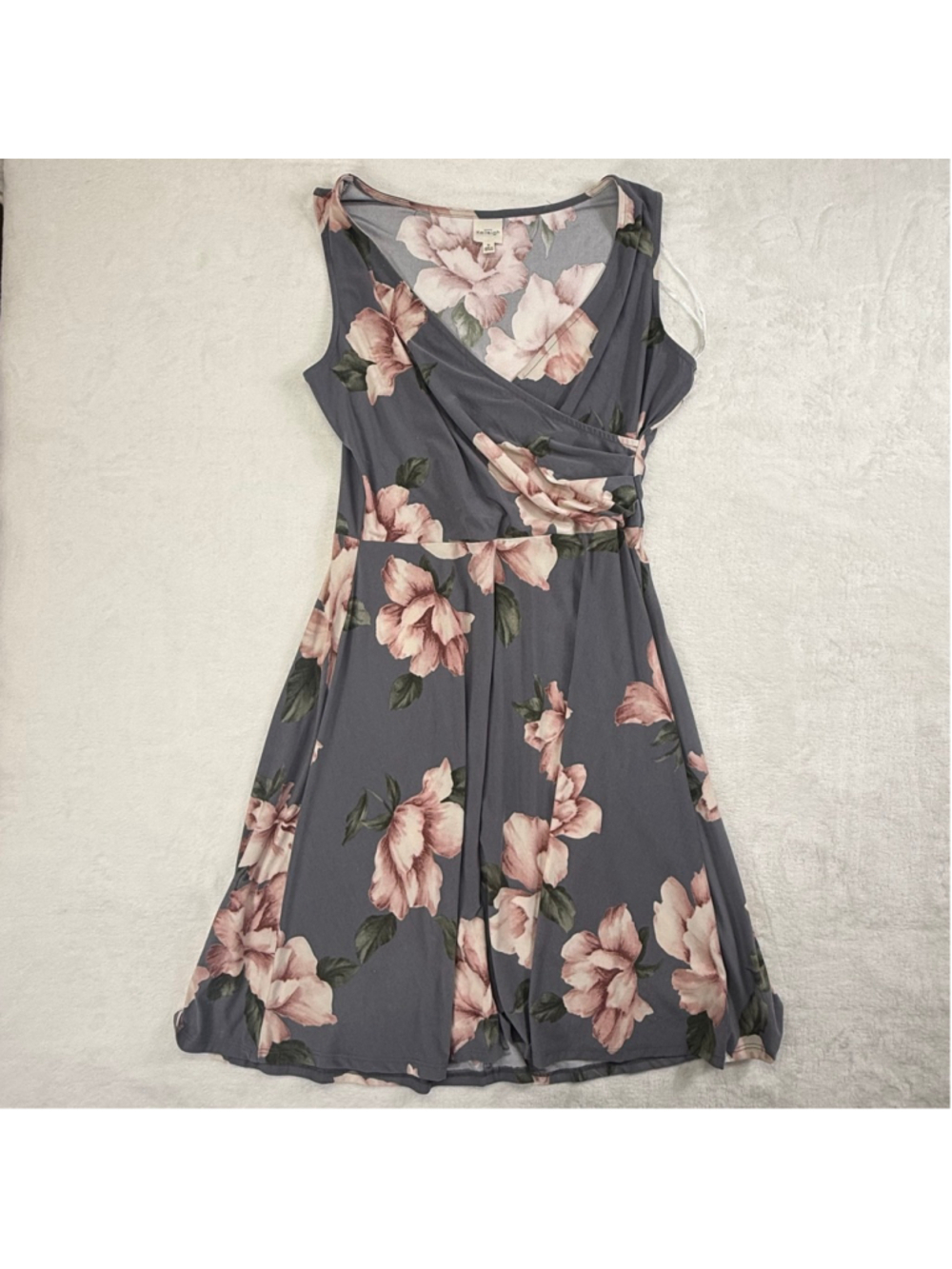 Women's Kaileigh Gray Pink Floral Sleeveless Wrap Dress Medium